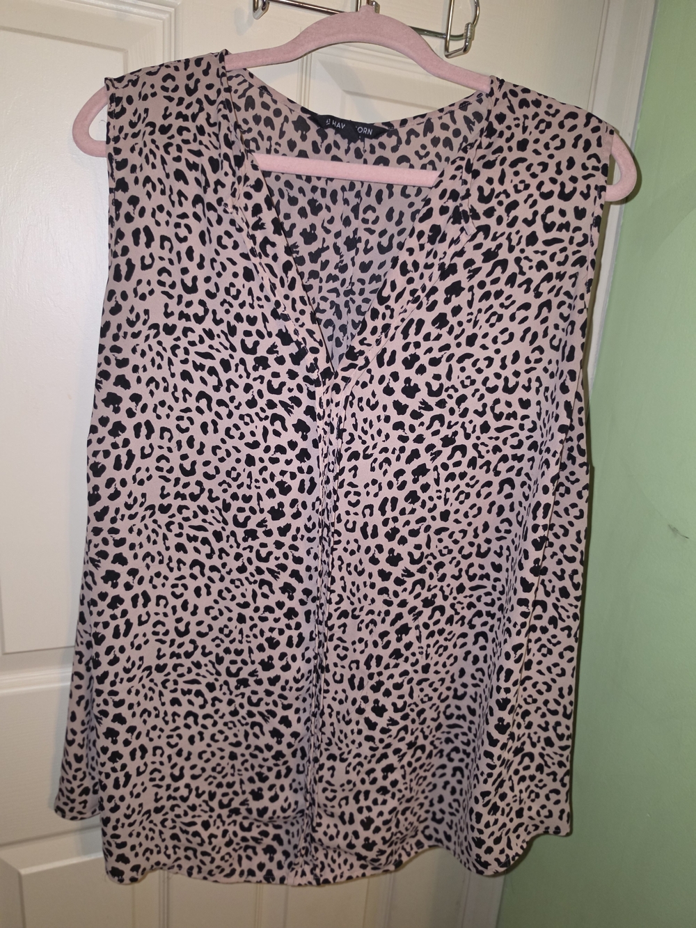 41 Hawthorn Pink/Nude and Black Leopard Print Sleeveless Camisole